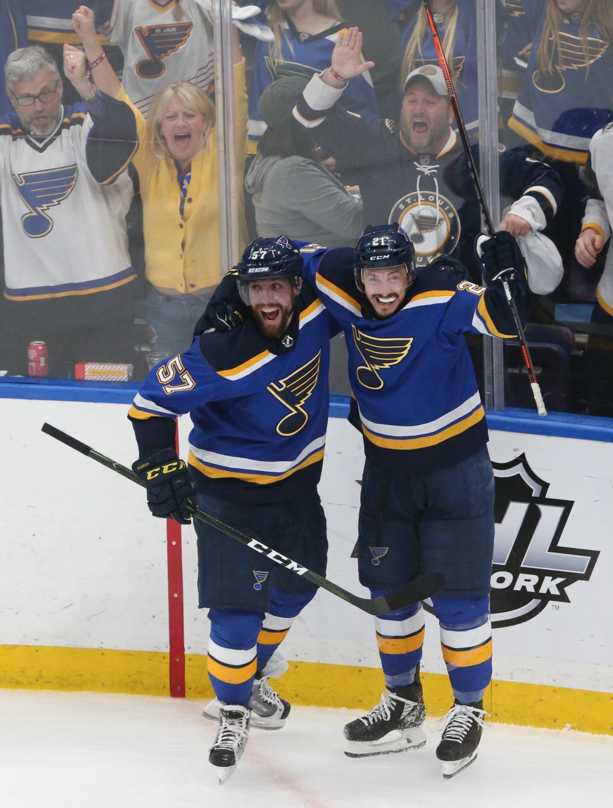 Blues and Sharks break into match 6 in the semi-finals